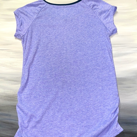 Nike short sleeved dri-fit women’s XL fits like a large. - Picture 6 of 9